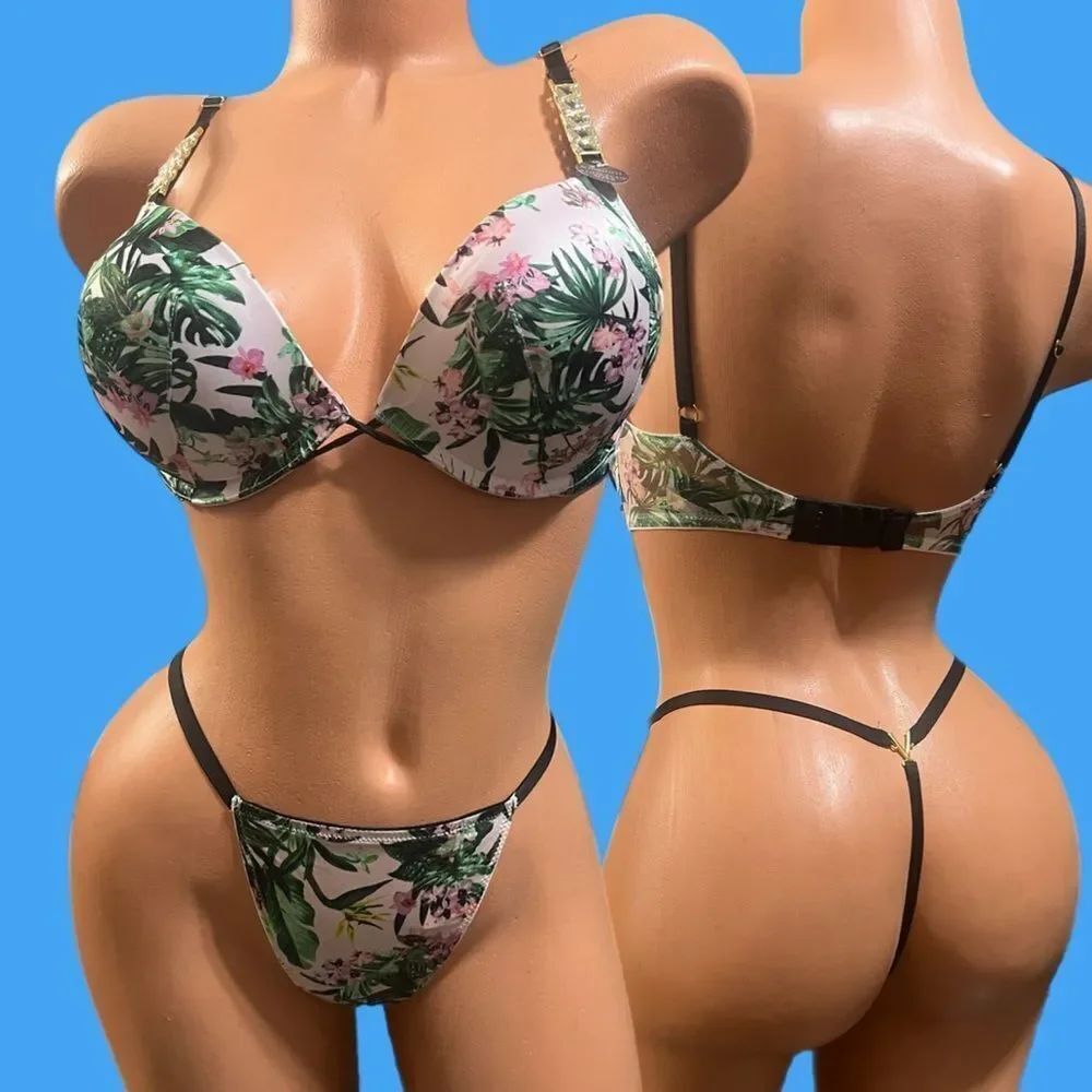 Victorias Secret Very Sexy Rhinestone Bombshell Add-2-Cups Bra & V string Set